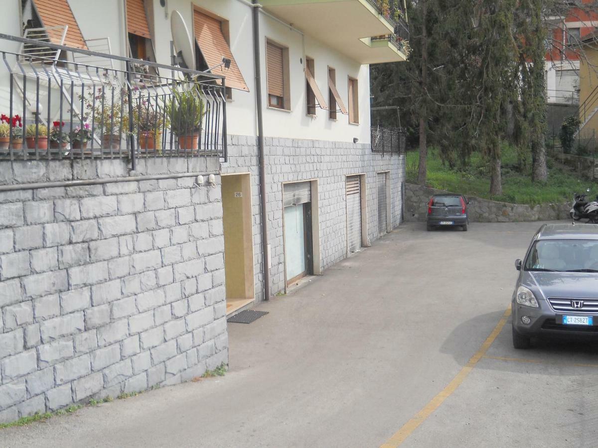 Yellow Submarine Freeparking Petfriendly Rapallo Exterior foto